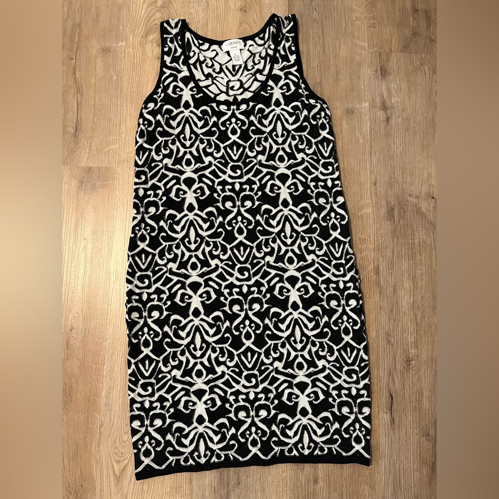 Elegant Black and White Patterned Dress